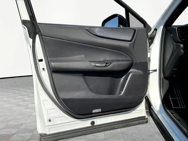 Lexus NX photo 22