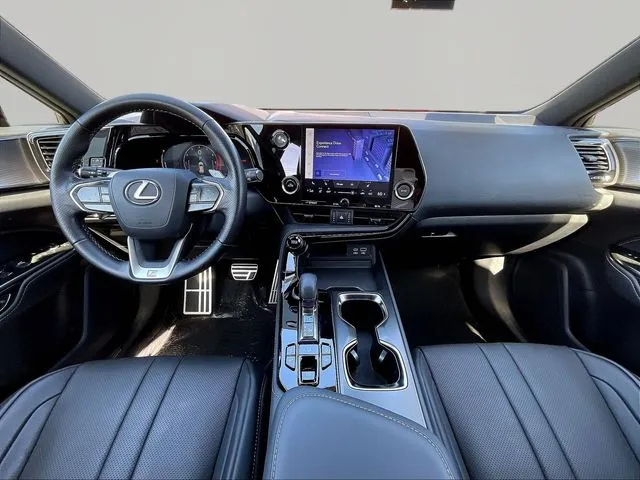 Lexus NX photo 9