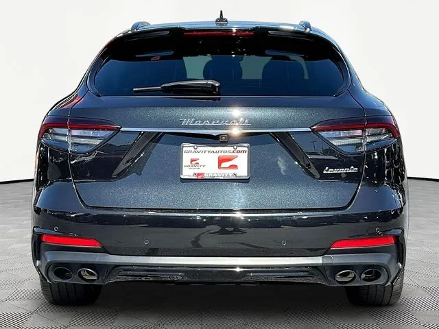 Maserati Levante photo 6