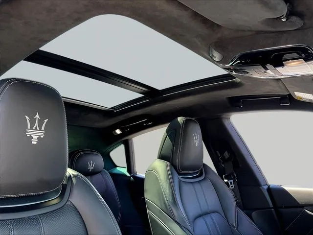 Maserati Levante photo 29