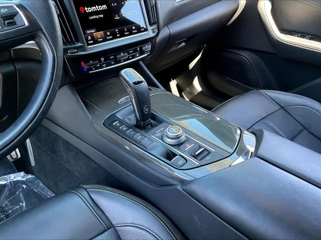 Maserati Levante photo 20