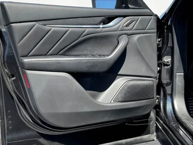 Maserati Levante photo 22
