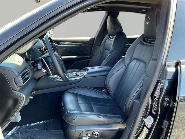 Maserati Levante photo 23