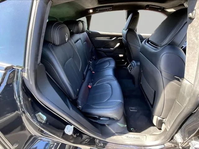 Maserati Levante photo 27