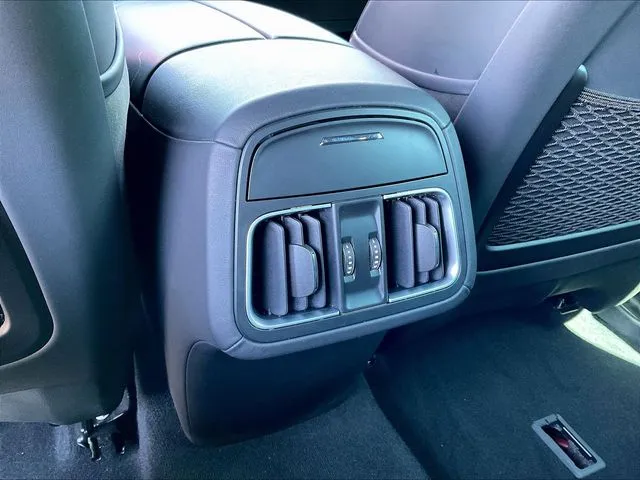 Maserati Levante photo 12