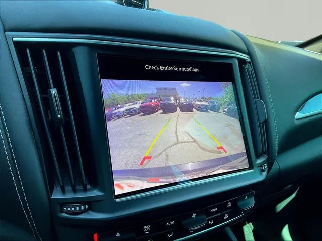 Maserati Levante photo 16
