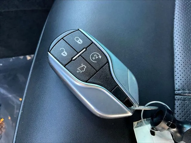 Maserati Levante photo 37