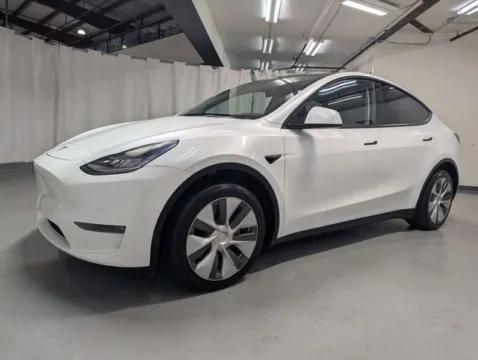 More photos of 2022 Tesla Model Y Long Range at Gravity Autos Marietta, GA