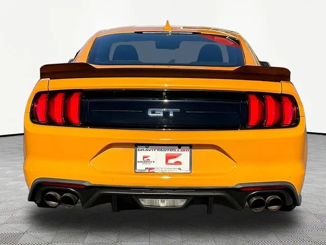 Ford Mustang photo 6