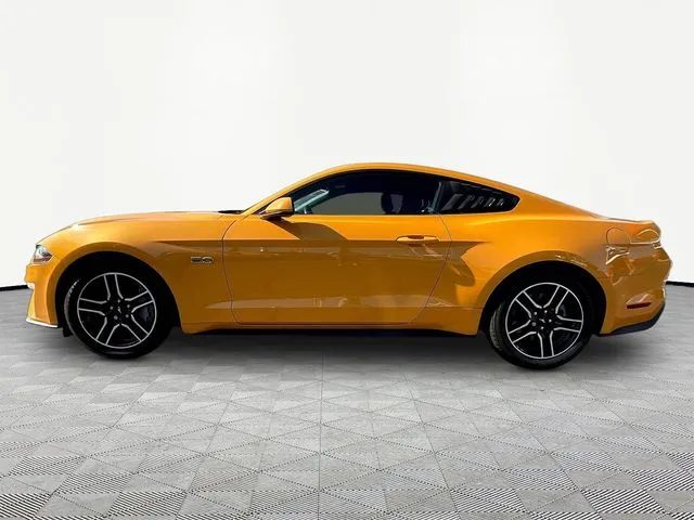Ford Mustang photo 4