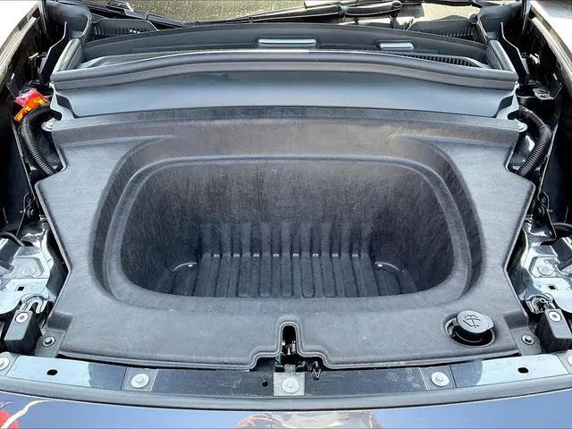 Tesla Model Y photo 30