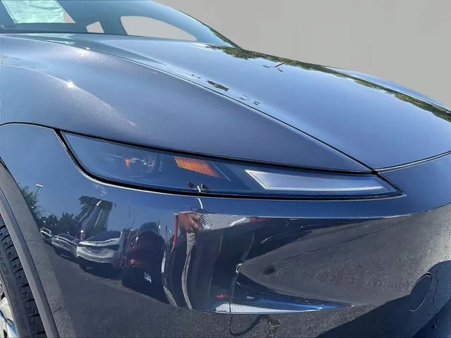 Tesla Model Y photo 31
