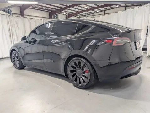More photos of 2023 Tesla Model Y Performance at Gravity Autos Marietta, GA