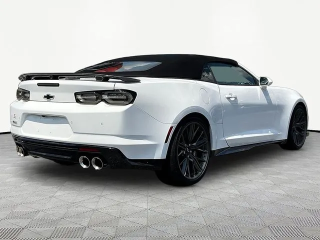 2021 Chevrolet Camaro ZL1 - Photo 7