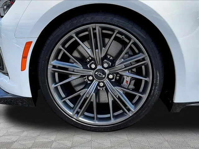 2021 Chevrolet Camaro ZL1 - Photo 32