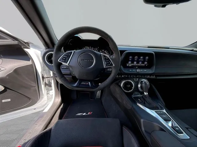 2021 Chevrolet Camaro ZL1 - Photo 10