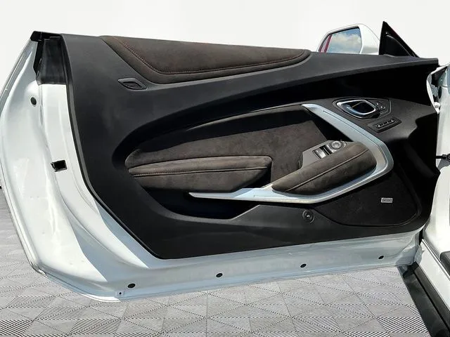 2021 Chevrolet Camaro ZL1 - Photo 19