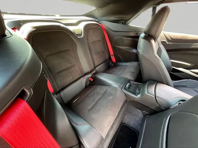 2021 Chevrolet Camaro ZL1 - Photo 24