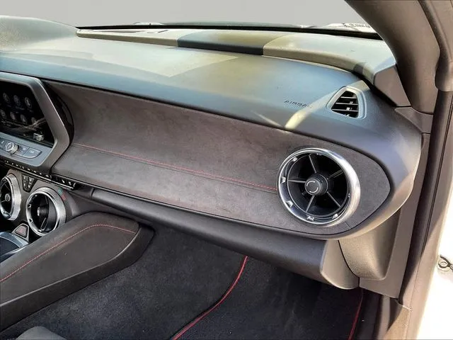 2021 Chevrolet Camaro ZL1 - Photo 25