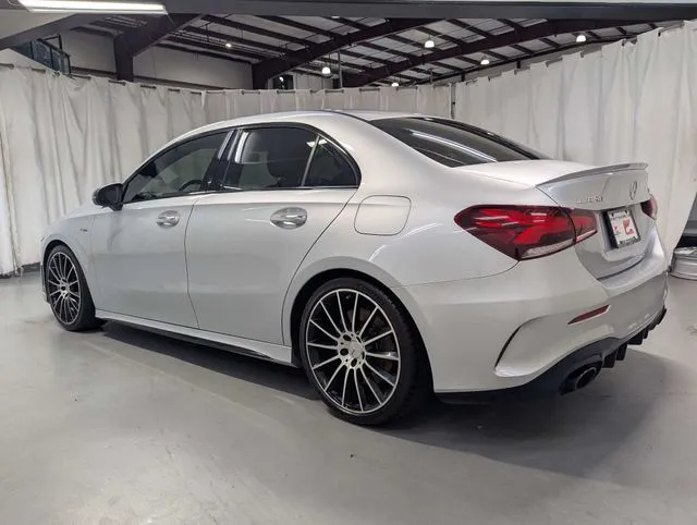 Mercedes-Benz AMG A 35 photo 4