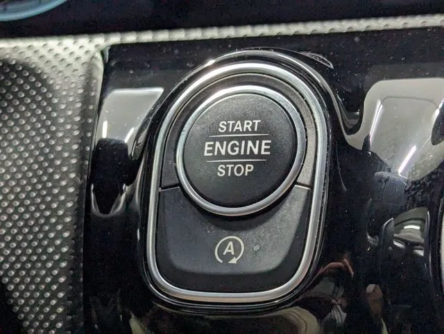 Mercedes-Benz AMG A 35 photo 22