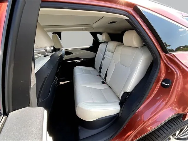 Lexus RX photo 24