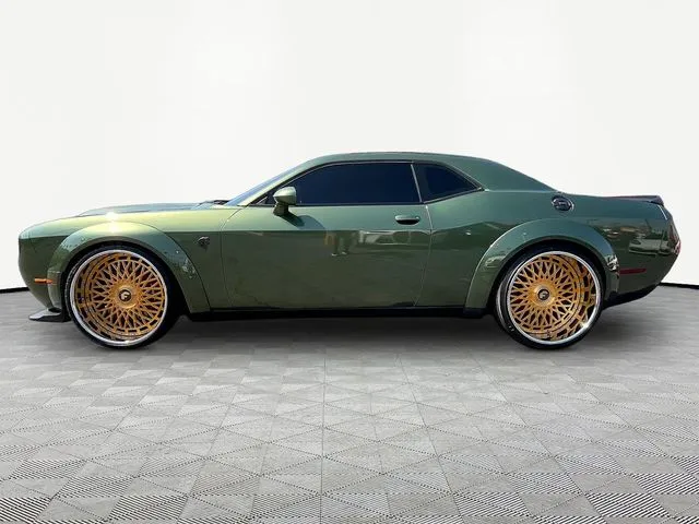 Dodge Challenger photo 4