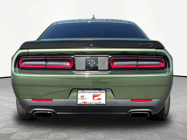 Dodge Challenger photo 6