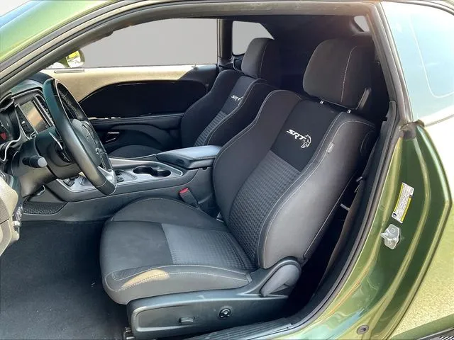 Dodge Challenger photo 21