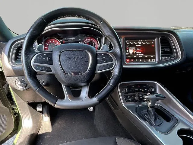 Dodge Challenger photo 10