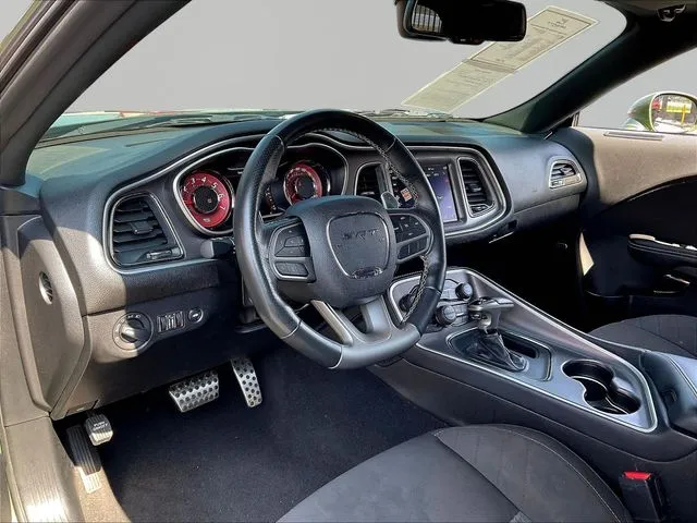 Dodge Challenger photo 17