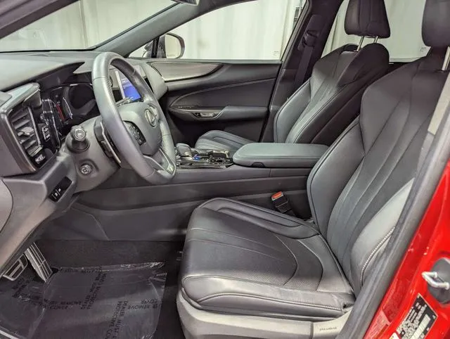 Lexus NX photo 10