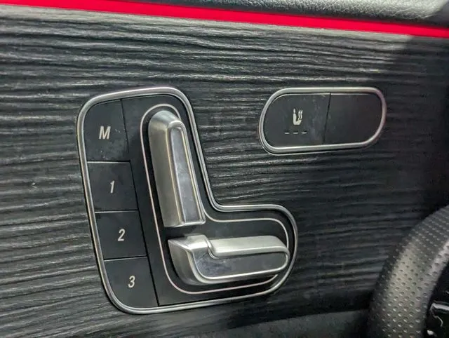 Mercedes-Benz CLA photo 17