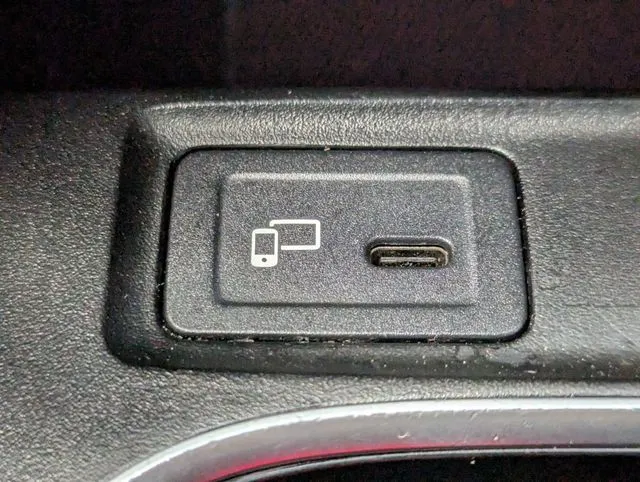 Mercedes-Benz CLA photo 15