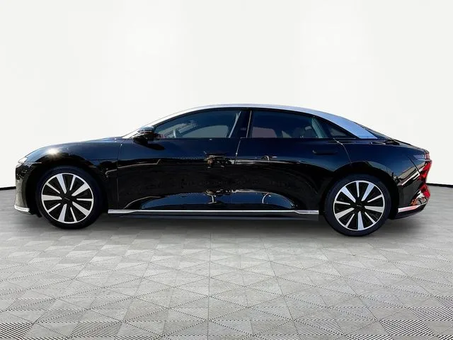 Lucid Air photo 4