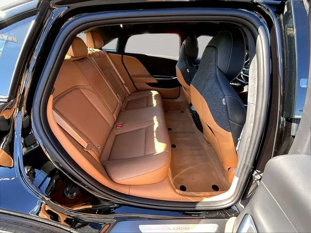 Lucid Air photo 26