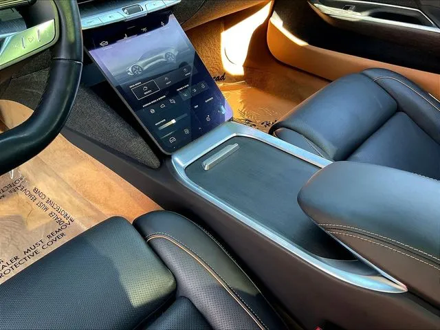 Lucid Air photo 19