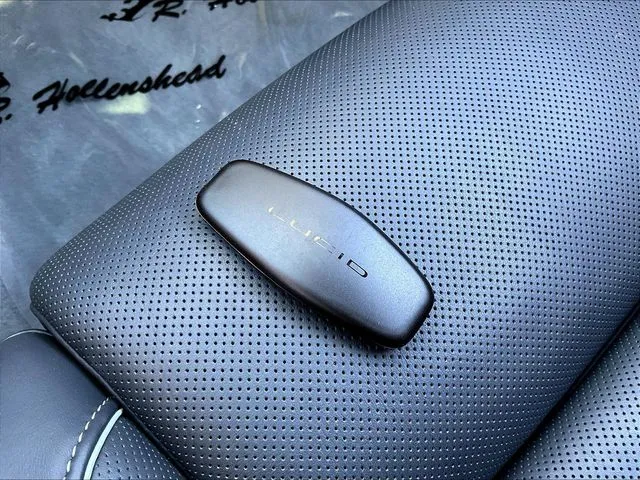 Lucid Air photo 34