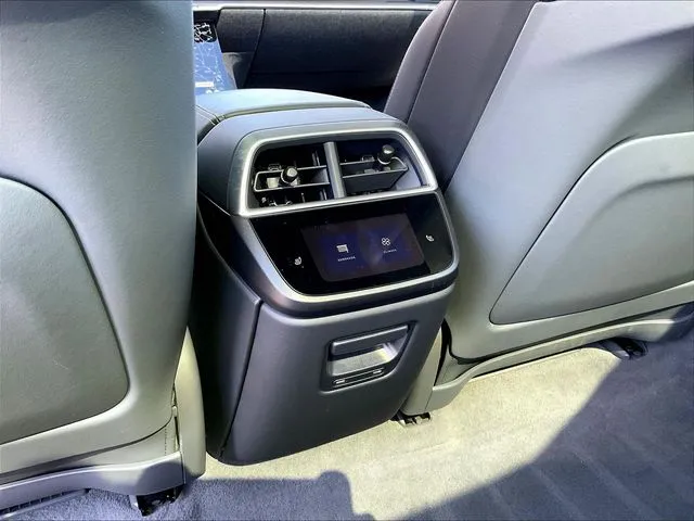 Lucid Air photo 12