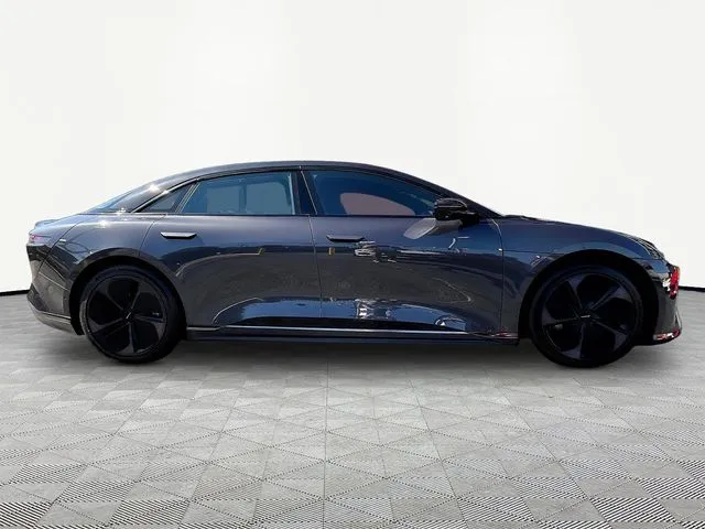 Lucid Air photo 8