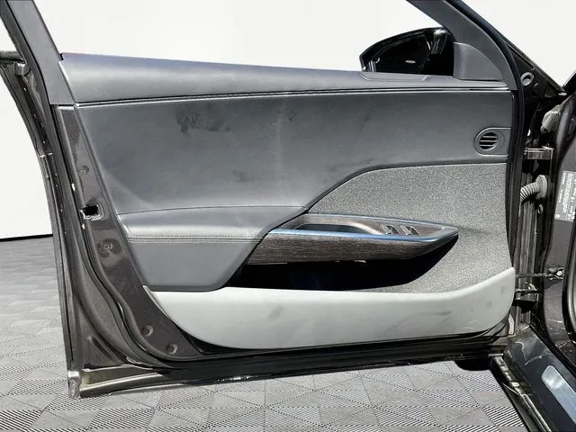 Lucid Air photo 21