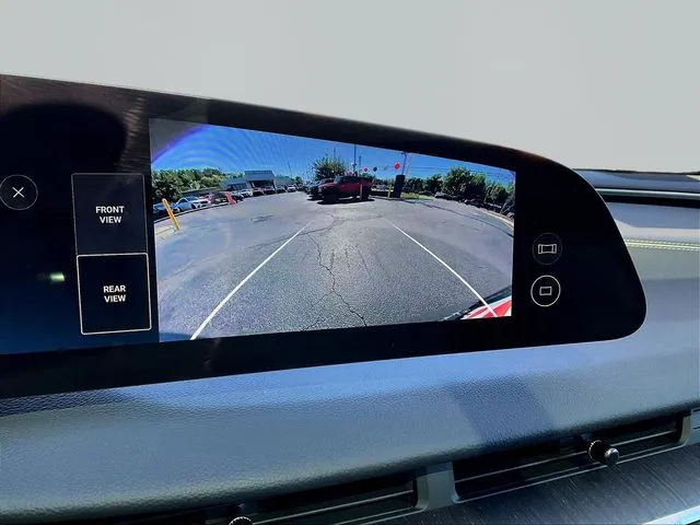 Lucid Air photo 16
