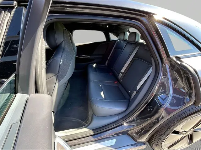 Lucid Air photo 23