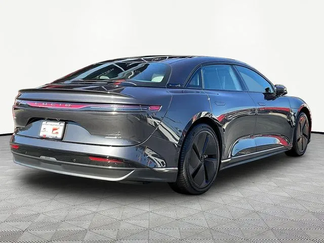 Lucid Air photo 7