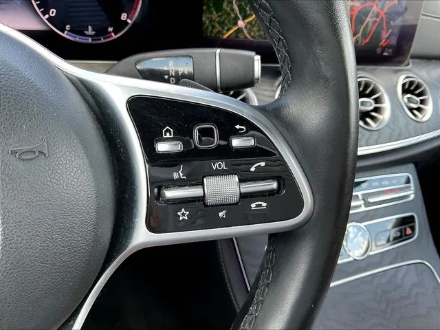 Mercedes-Benz E-Class photo 13