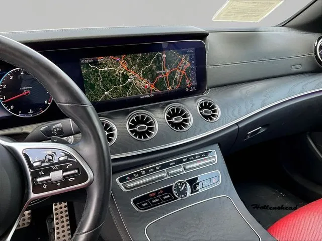 Mercedes-Benz E-Class photo 11
