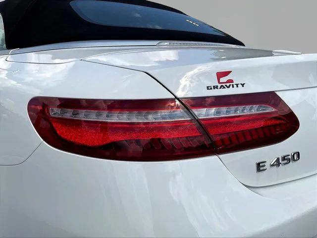 Mercedes-Benz E-Class photo 22