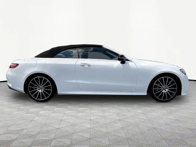 Mercedes-Benz E-Class photo 8