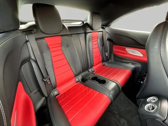 Mercedes-Benz E-Class photo 24