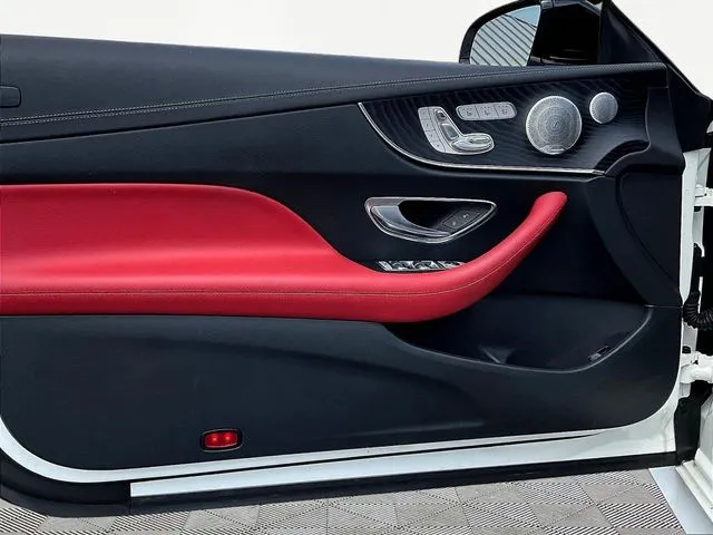 Mercedes-Benz E-Class photo 19